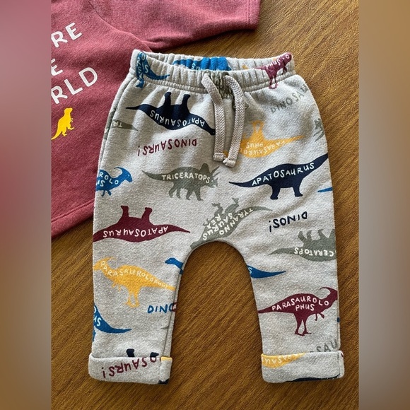 Old Navy Outfit size 3-6 M - Picture 3 of 5